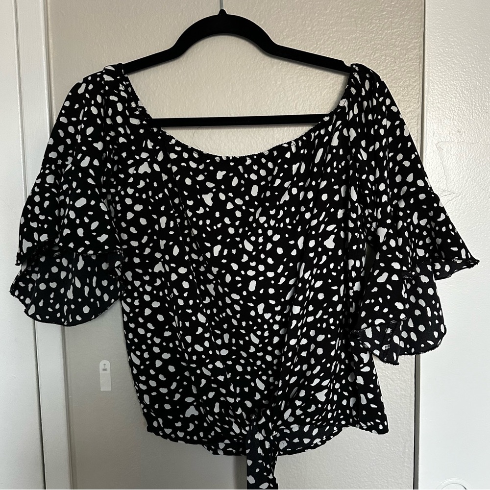 Off shoulder crop top